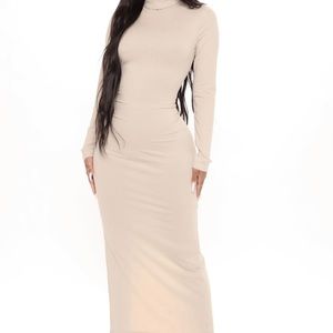 Khaki Maxi Long sleeve Dress (unworn)